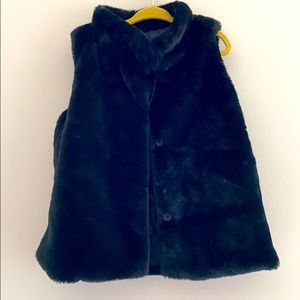 Black faux fur vest